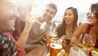 Mäßiger Alkoholkonsum wirkt sich positiv auf das Gehirn aus