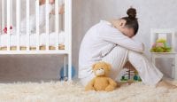 Postnatale Depression: Mangel an Testosteron schuld?